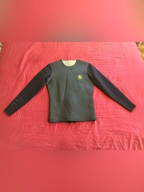 RVCA Men's Long-Sleeve Wetsuit Top; Measurements & Flaws in Photos